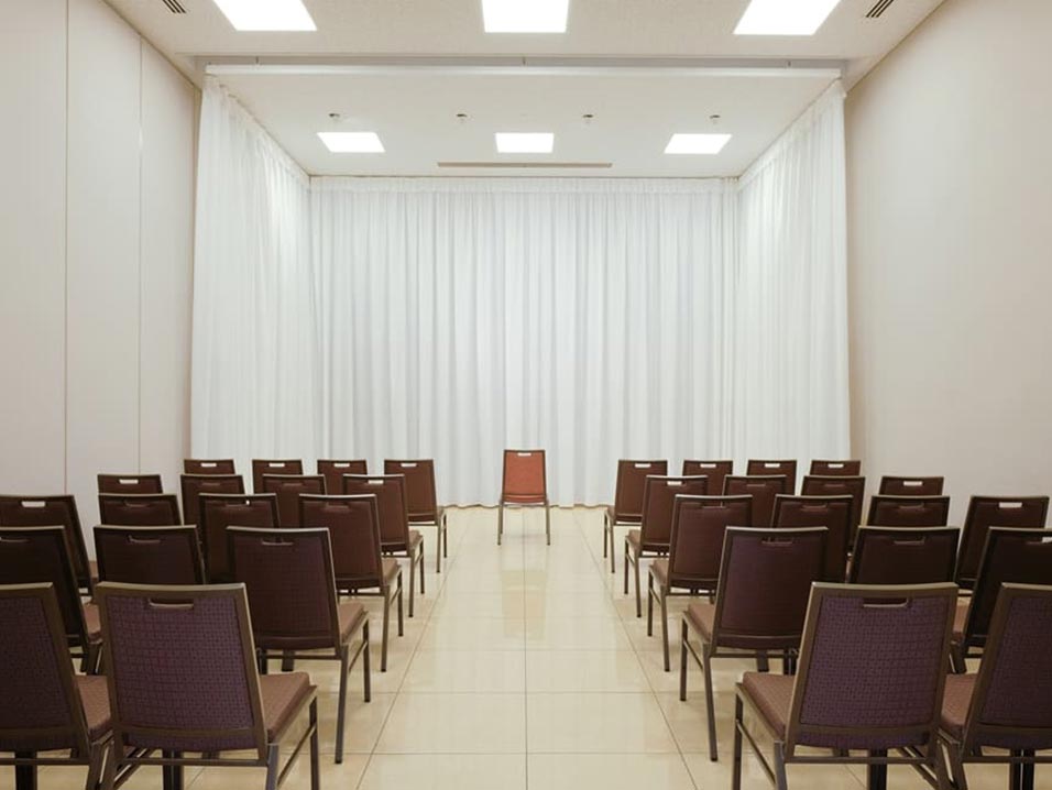 四ツ木斎場の式場「桜」